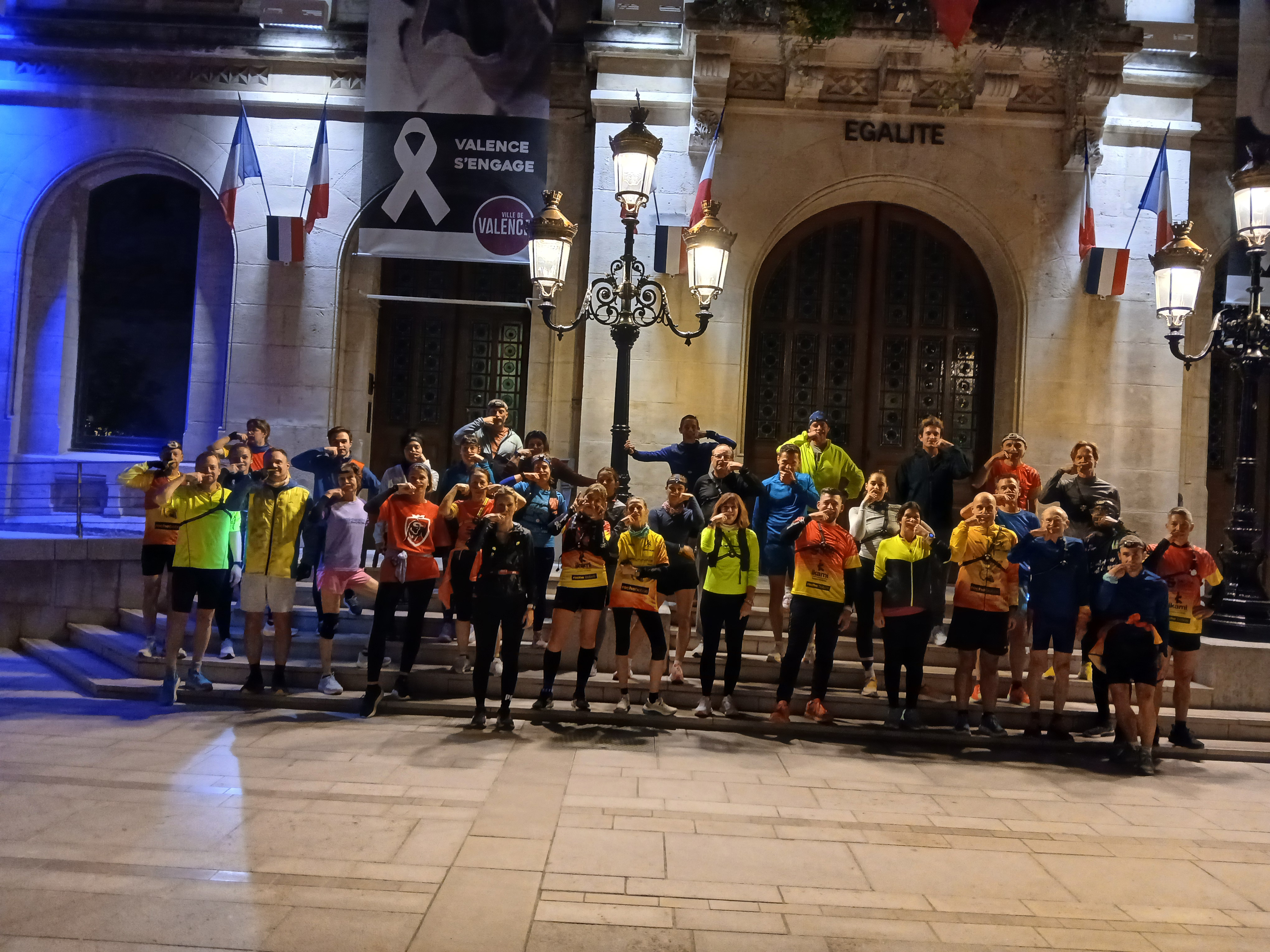 🌙 Superbe soirée sportive et solidaire avec "Courir à Valence 26-07" ! 🏃‍♂️🏃‍♀️